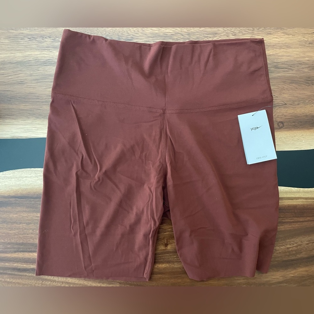 Nike women’s  yoga dri-fit shorts, XL. Brown, new with tags.